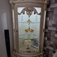 ویترین کنج سه گوش