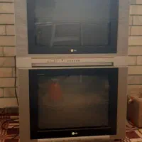 دوعدد تلویزیون یک عدد فریزر قدیمی