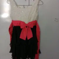 مقداری لباس درحدنونو|لباس|شیراز, مسلم|دیوار