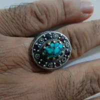 سلام یک عدد انگشتر فیروزه به فروش می‌رسد