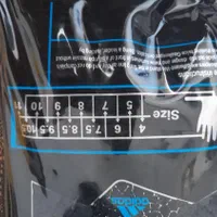 دستکش دروازه‌بانی در حد نو با روی لاتکس|تجهیزات ورزشی|بانه, |دیوار