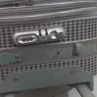 چمدان|کیف، کفش، کمربند|پیشوا, |دیوار