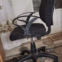 میز کامپیوتر و صندلی چرخ دار