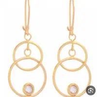 گوشواره گم شده