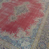 فرش دستبافت قدیمی نخ نما شده