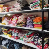 لباس زنانه ، بچهگانه و کتونی  آکبند و نو با کیفیت|لباس|رشت, رشتیان|دیوار