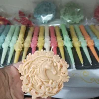 شمع نماد سال و استوانه در ابعاد کوچک و بزرگ