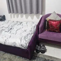 تخت یک ونیم نفره همراه یک مبل محکم با پارچه مخمل|تخت و سرویس خواب|رباط‌کریم, رباط‌کریم|دیوار