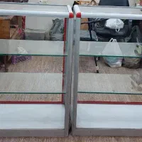 ویترین شیشه ای