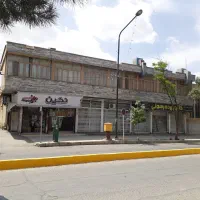 ملک-فروشی-450-متر-سند-دار-131-متر-تجاری