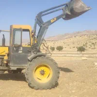 تراکتور بیل عقب