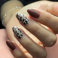 کاشت ناخن باقیمت مناسب