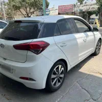 هیوندا i20