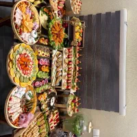 تشریفات تولدومیهمانی(ارایه فینگرفود و سینی مزه)