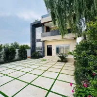 ویلای دوبلکس ۲۵۰ متری شهرکی استخردار با سند تک برگ