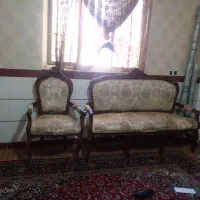 مبل هفت نفره سلطنتی و فرش شش متره