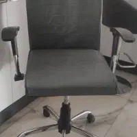 تعدادی صندلی اوپن ومدیریت به علت مهاجرت