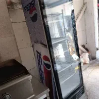 یخچال ایستاده  خیلی کم ازش استفاده شده