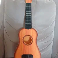 گیتار بچگانه کاملا سالم
