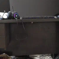 فروش فوری میز کامپیوتر