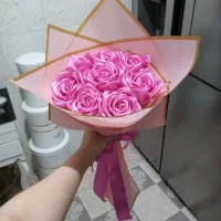 رز جاودان هشت شاخه ولنتاین