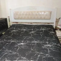 تخت و تشک ۳ ماه کارکرده در حد نو