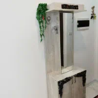 جا کفشی دارای آویز و آیینه