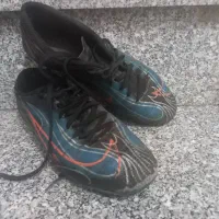 کفش سایز ۳۹ و۳۷ زنانه وپسرانه