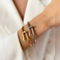 بنگل میخ رنگ ثابت طلایی و نقره ای