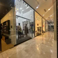 مغازه ۱۶ متری برِ جمهوری