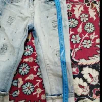 تعداد زیادی لباس کودک