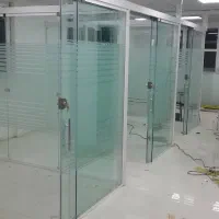 درب شیشه ای سکوریت لولایی با یرقات