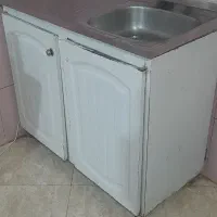 سینک و کابینت زیرش
