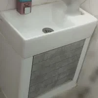 آیینه،باکس و روشویی دستشویی|لوازم سرویس بهداشتی|قزوین, |دیوار