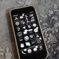 آیفون se 2020|موبایل|شاهین‌شهر, فردوسی|دیوار