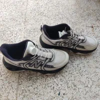 کتونی|کیف، کفش، کمربند|بزینه رود, |دیوار