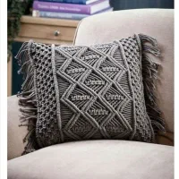 دنیای مکرومه