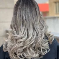 رنگکار و کراتین کار هستم|استخدام درمانی، زیبایی، بهداشتی|تهران, صد دستگاه|دیوار