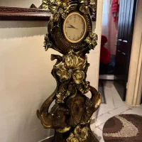 ساعت ایستاده کاملا سالم