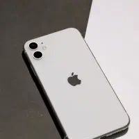 ایفون 11 نرمال سفید 128 گیگ پارت نامبرmlz کدd936
