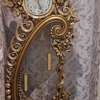 ساعت ایستاده طلایی