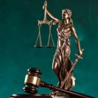 وکیل پایه یک دادگستری