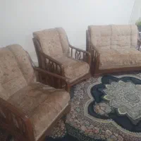 مبل ۴ نفره و میز وسط