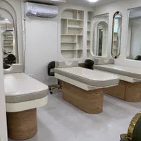 اجاره میز ناخن و تخت مژه و صندلی رنگ زیبایی|اجارهٔ دفتر کار، اتاق اداری، مطب|تهران, تهرانپارس غربی|دیوار