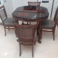 میز نهار خوری چهار نفره با شیشه ۱۰ میلیمتر