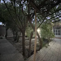 خونه باغ پنج قدمی چشمه