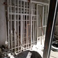 پنجره و درب آهنی سالم