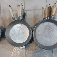 مایتابه دسته چوبی چدن روسی|ظروف پخت‌وپز|مشهد, خین عرب|دیوار