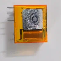 رله شیشه ای کتابی فیندر با سوکت، بوبین ۱۱۰، ۲۲۰ AC