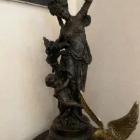 مجسمه برنزی مارک دیپوز امضا دار